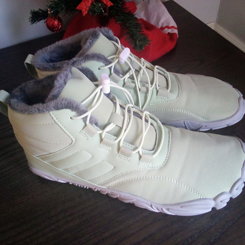 Mint Green High-Top Sneakers with Fur Lining